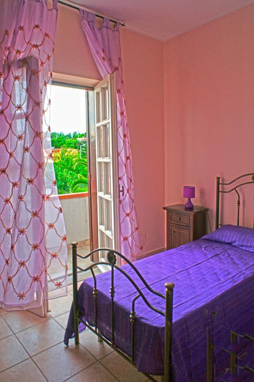 La Casa Di Miro Bed & Breakfast Catanzaro Oda fotoğraf